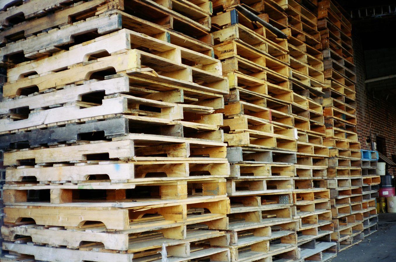 3 Key Benefits of Pallet Recycling
